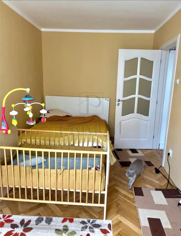 DAMBOVITA - ETAJ 3 - DECOMANDAT - 3 CAMERE - 2 BAI - 2 BALCOANE - CENTRALA PROPRIE - CLIMA - foto 3