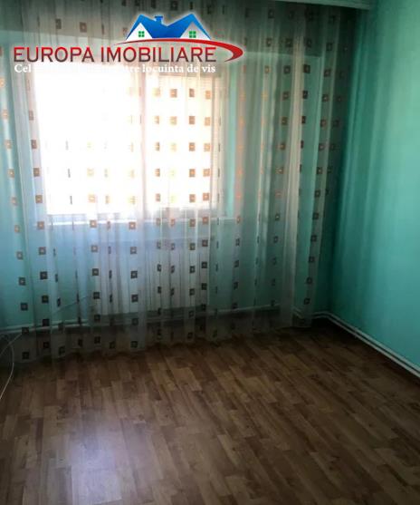 Apartament 3 camere de vanzare zona centrala Tulcea - foto 2