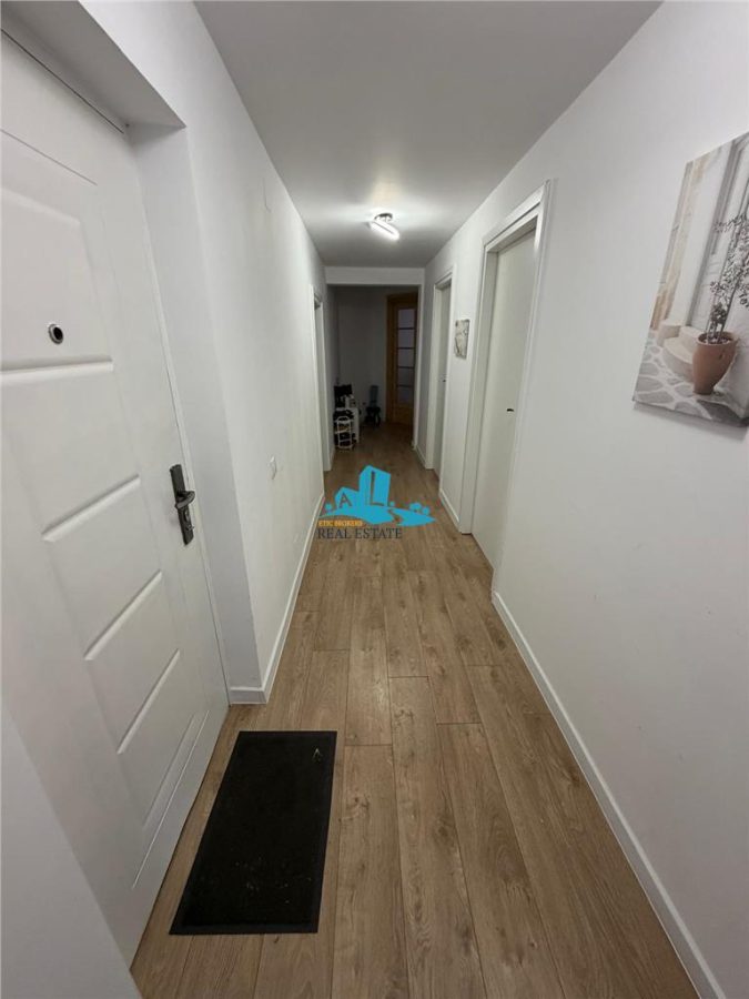 Vanzare apartament 5 camere Obor, boxa, loc parcare, centrala proprie, fara risc seismic - foto 17