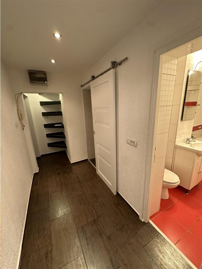 3 camere etaj 1 langa Mall - 