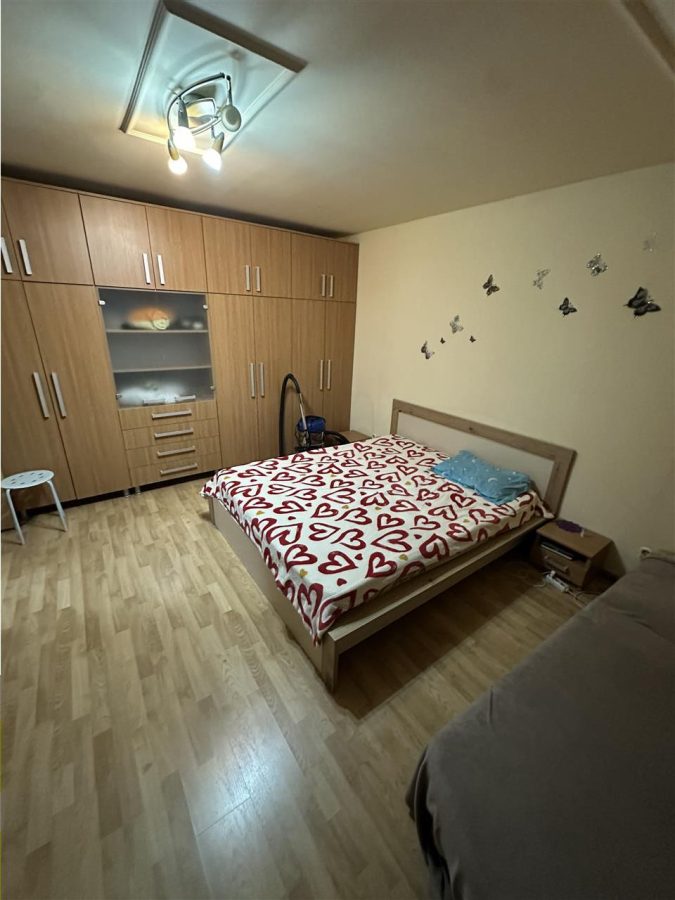 3 camere decomandat cu centrala - 