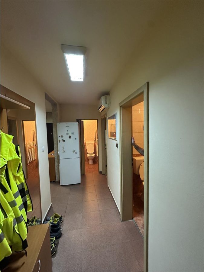 3 camere decomandat cu centrala - foto 3