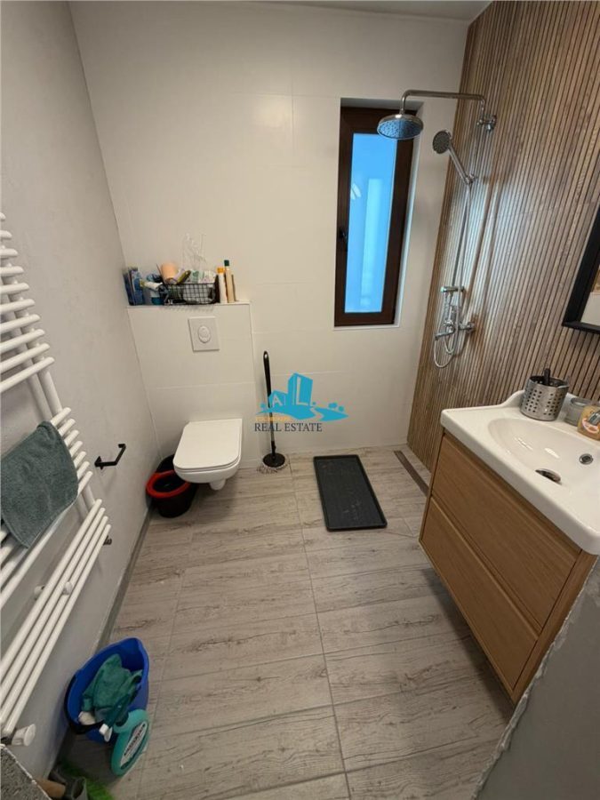 Vanzare casa 3 camere, 2 bai, curte 300 mp, Parc Bazilescu, renovata integral - foto 8