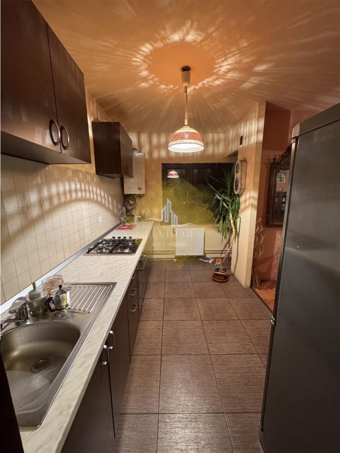 Dacia - 3 camere , Centrala proprie , Etaj 4 - foto 3