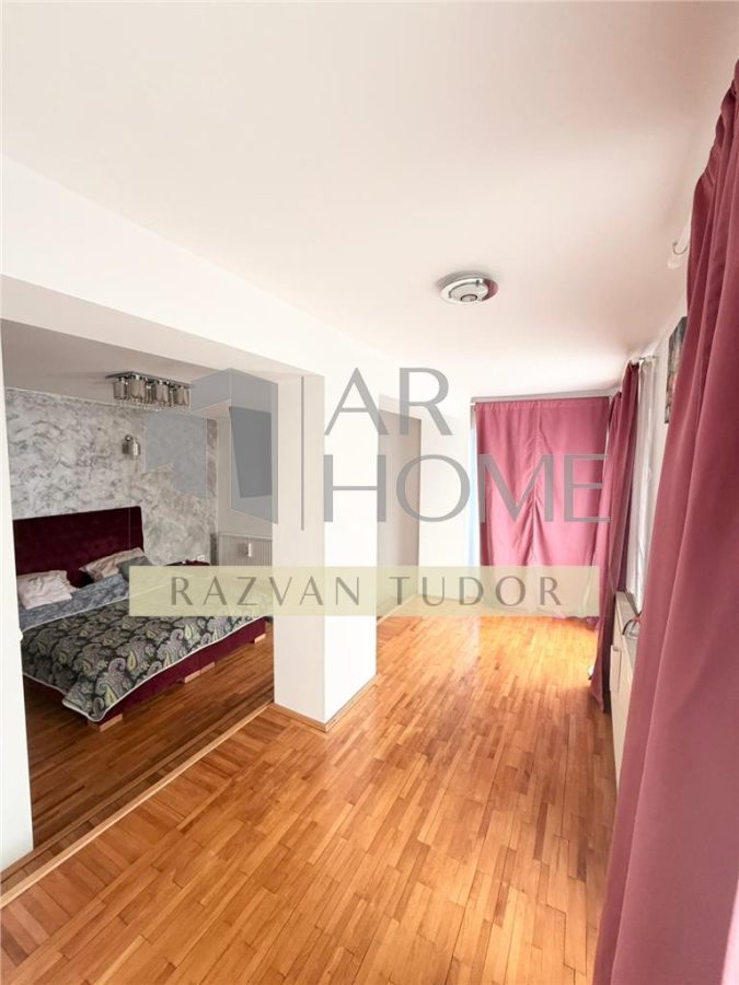 Casa 5 camere lux , cu garaj , beci ,  Ploiesti , ultracentral - foto 19