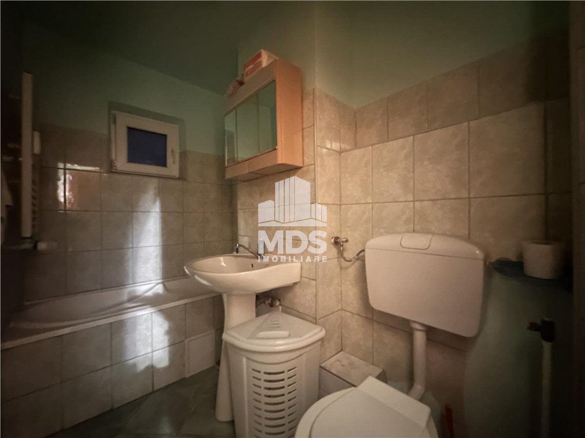 56mp, mobilat si utilat in bloc anvelopat lingă piata Doina - foto 7