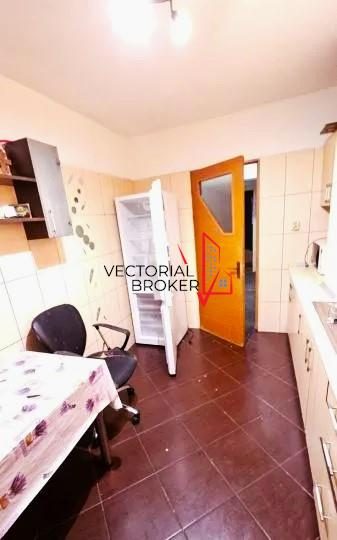 4 camere decomandat Vergului la 3 minute de metrou Costin Georgian - foto 3