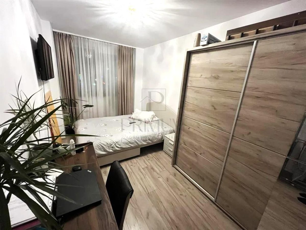 TORONTALULUI - BLOC NOU - ETAJ 1 - LIFT - 3 CAMERE - 2 BAI - 2 TERASE - INCALZIRE PARDOSEALA - LOC PARCARE+BOXA CF - foto 6