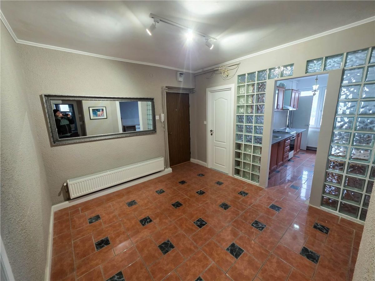 Apartament 3 dormitoare, UMF, 2 bai, Ultracentral, Targu Mures - foto 3