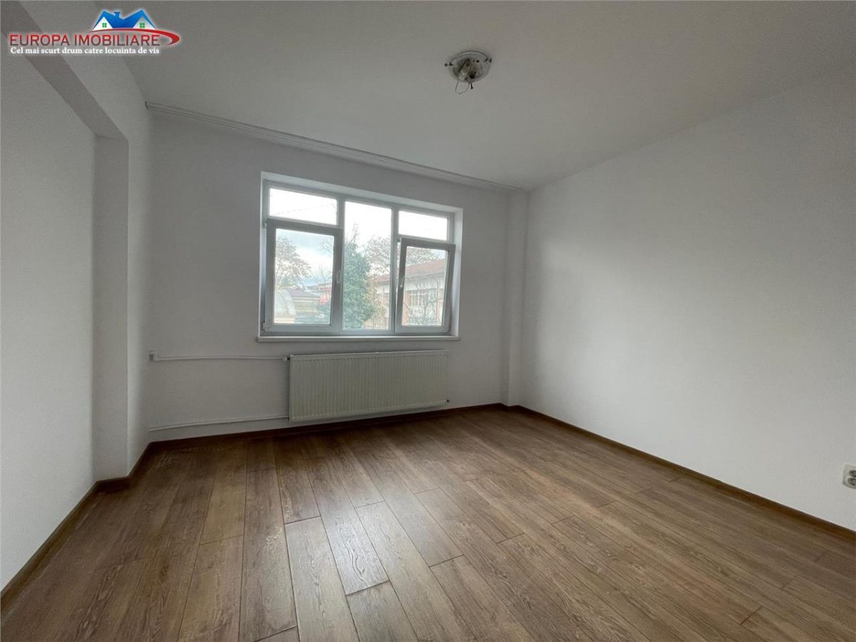 Apartament 2 camere  de vanzare zona ultracentrala-Tulcea - 