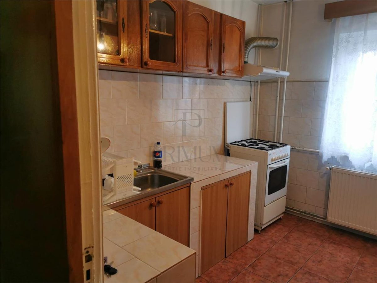 SIMION BANUTIU |3 CAM |DECOMANDAT |2 BAI |2 BALCOANE |CENTRALA | BOXA | - foto 2