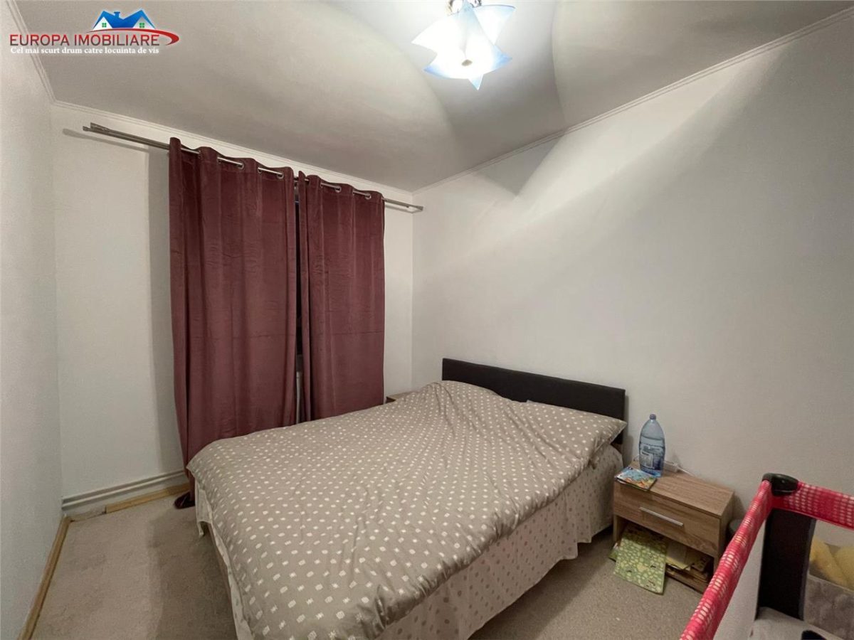 Apartament 3 camere de vanzare zona Spitalului- Tulcea - foto 3