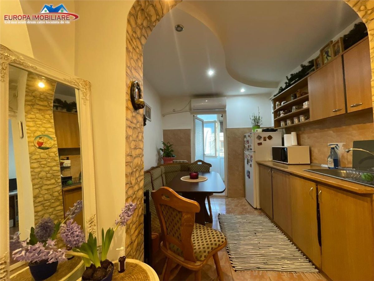 Apartament cu 2 camere de vanzare zona Podgoriilor- Tulcea - 