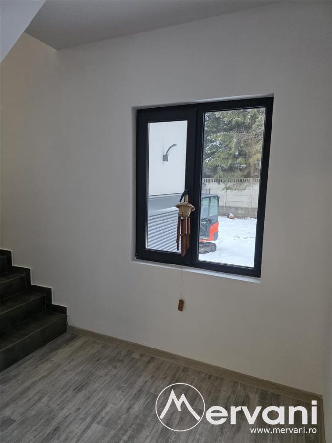 Vila de vanzare cu 6 camere in Sinaia - foto 14