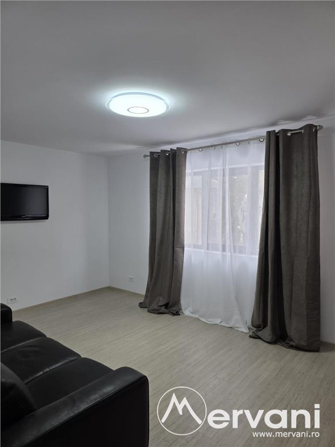 Vila de vanzare cu 6 camere in Sinaia - foto 20