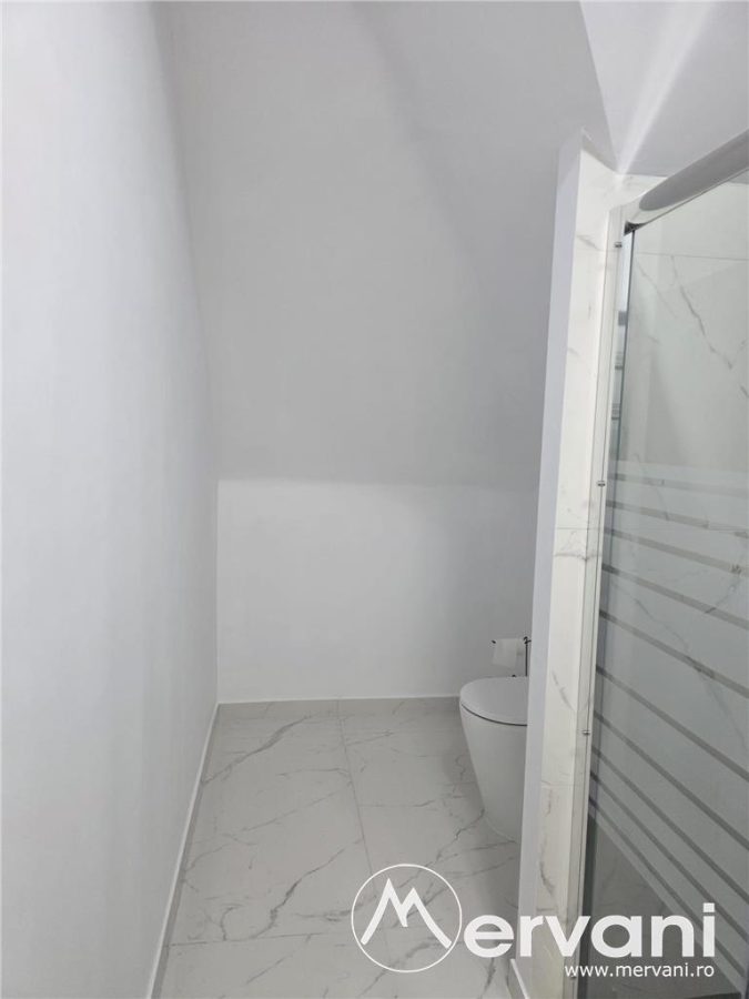 Vila de vanzare cu 6 camere in Sinaia - foto 21