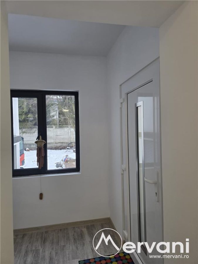 Vila de vanzare cu 6 camere in Sinaia - foto 5