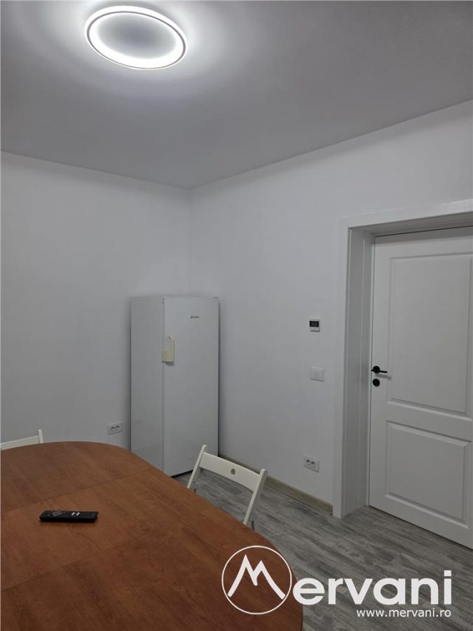 Vila de vanzare cu 6 camere in Sinaia - foto 10