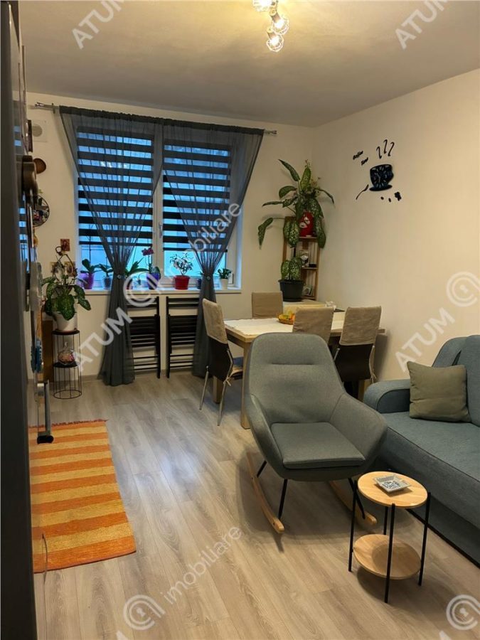 Apartament cu 3 camere decomandate loc privat de parcare zona Selimbar - 