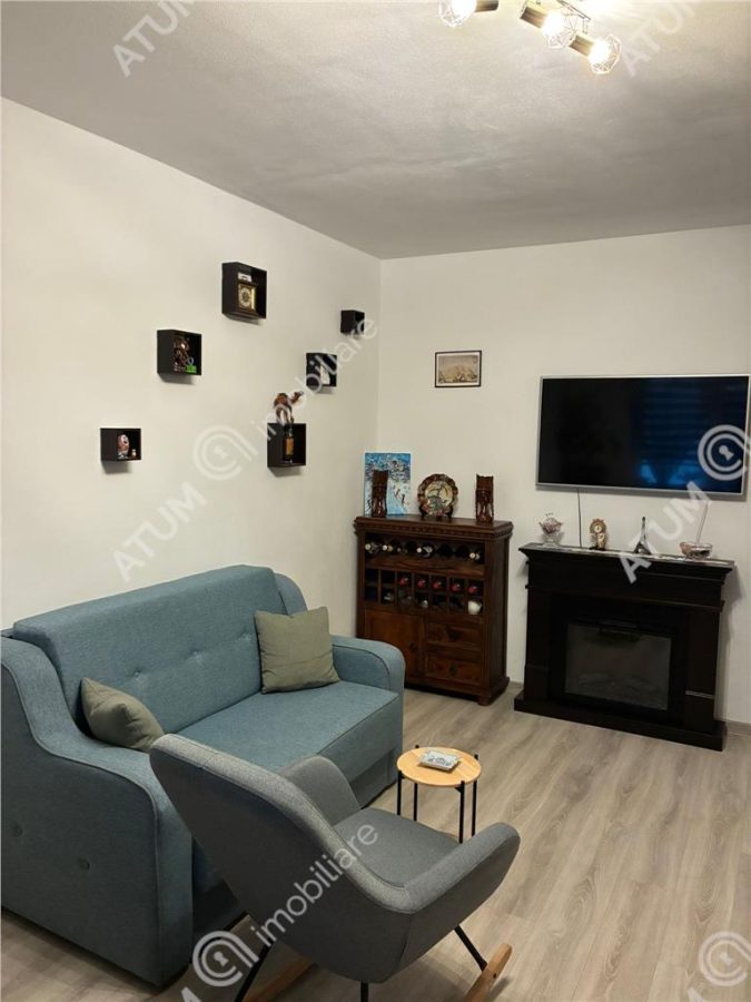 Apartament cu 3 camere decomandate loc privat de parcare zona Selimbar - foto 3