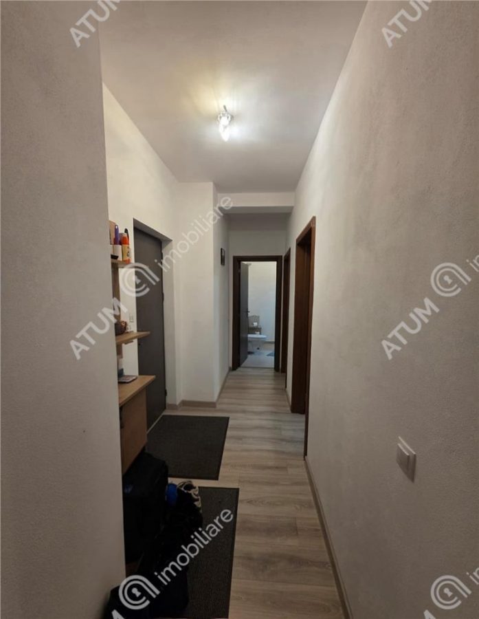 Apartament cu 3 camere decomandate loc privat de parcare zona Selimbar - foto 9