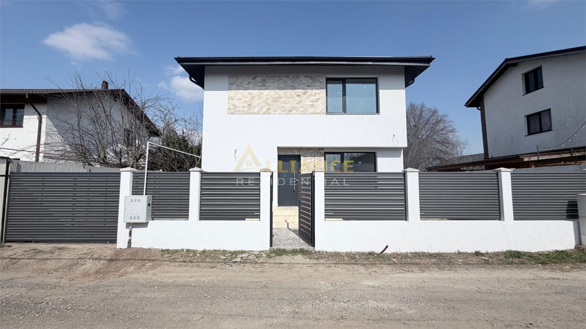 Casa  Individuala - 3 camere - 2 bai - 215mp teren - 