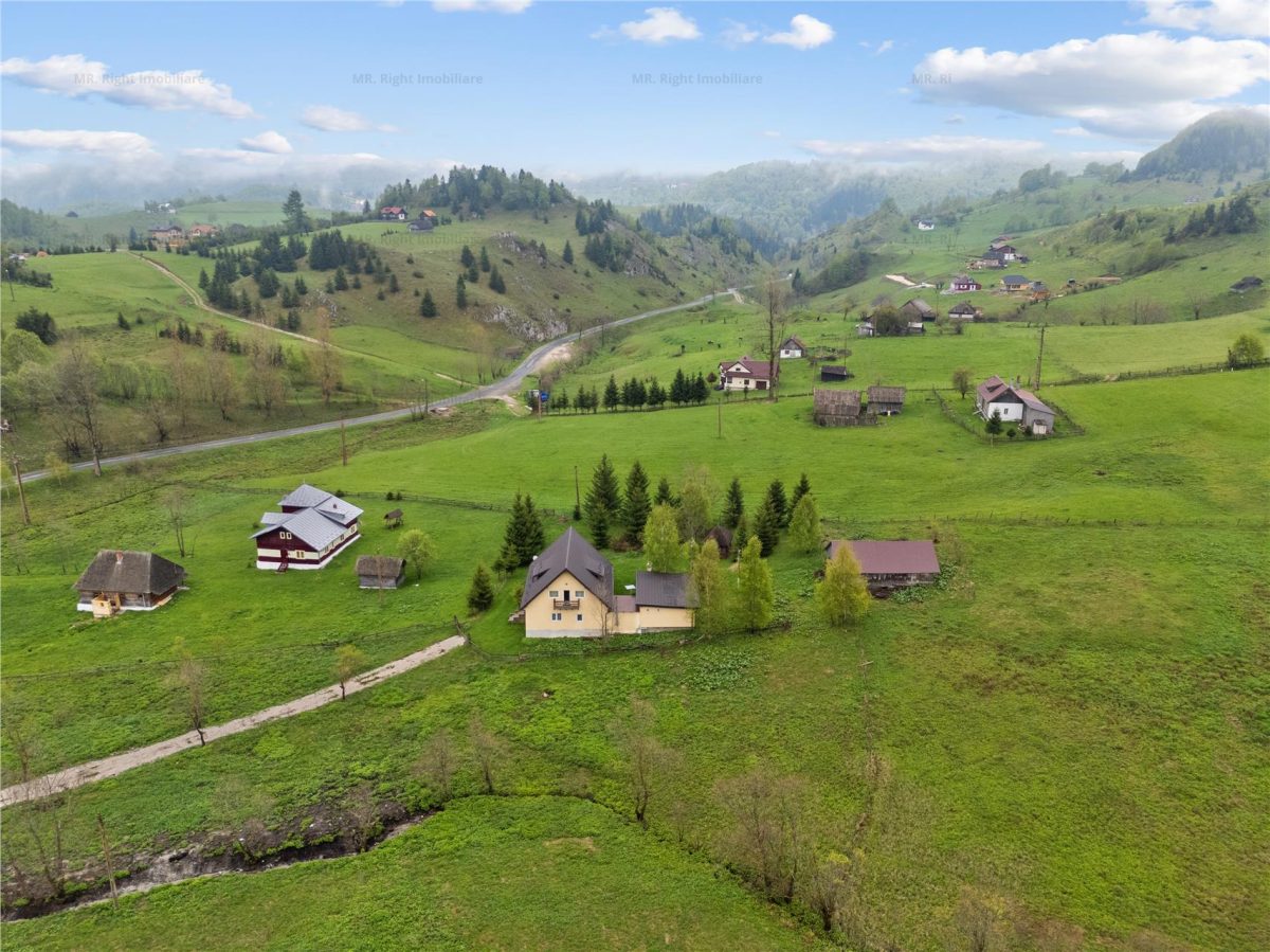 Teren superb I Sirnea Fundata I 1355 mp - 