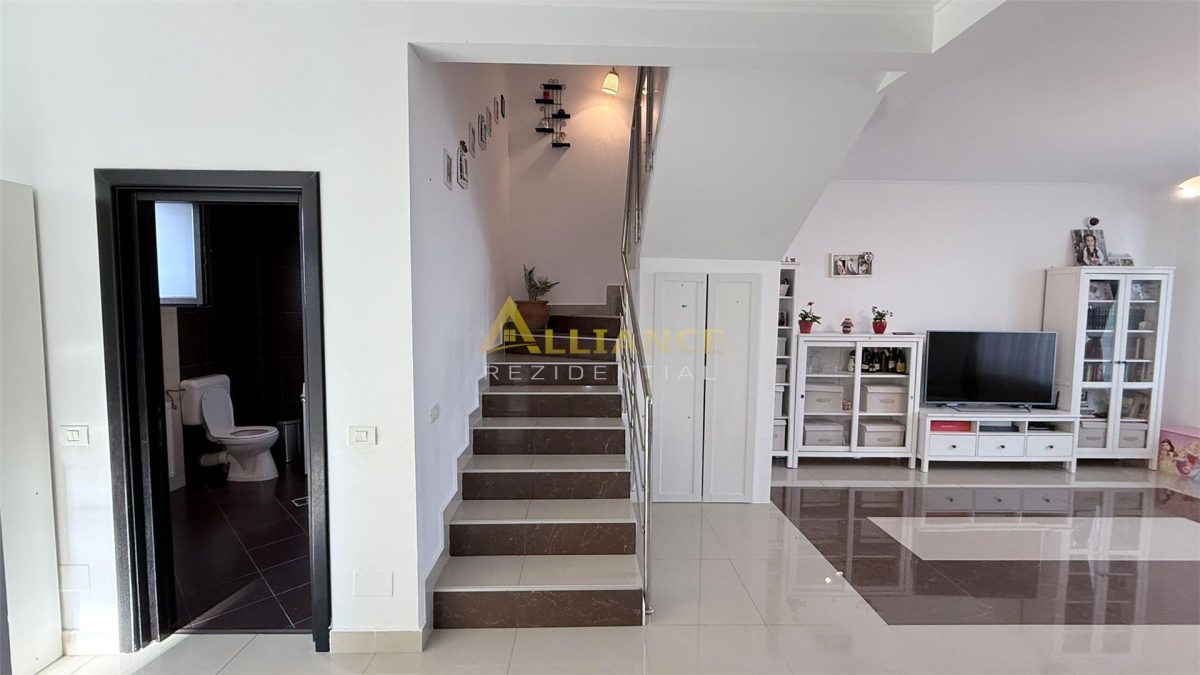Duplex - 4 camere - 2 bai - 350mp teren - foto 8