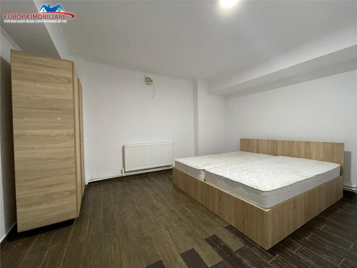 Spatiu comercial de vanzare  Zona E3 - foto 12