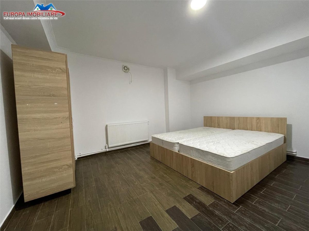 Spatiu comercial de vanzare  Zona E3 - foto 3