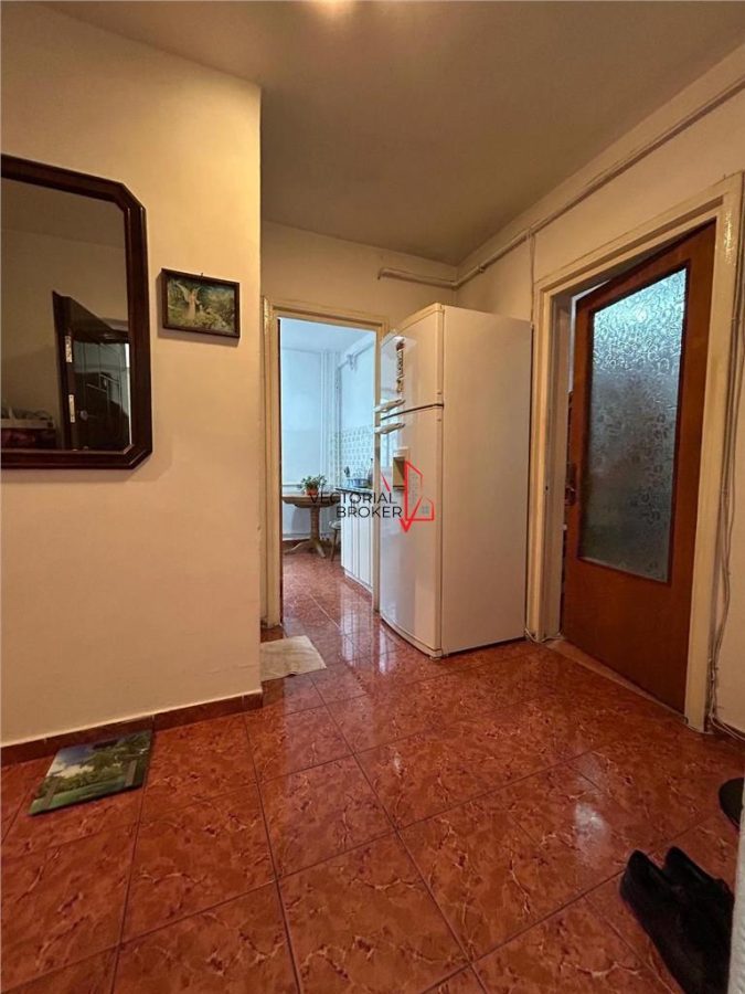 3 camere semidecomandat, an 1978 Biserica Capra Pantelimon - foto 4