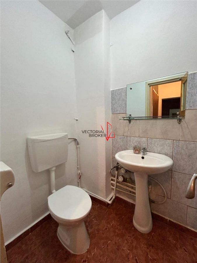 3 camere semidecomandat, an 1978 Biserica Capra Pantelimon - foto 7