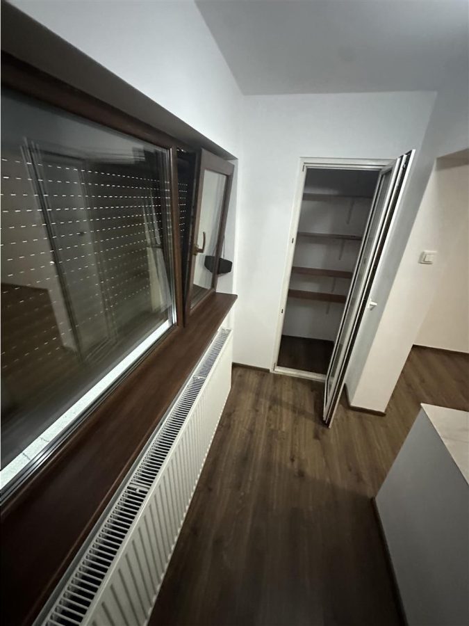 Apartament cu centrala si balcon langa Piata Verde - foto 11