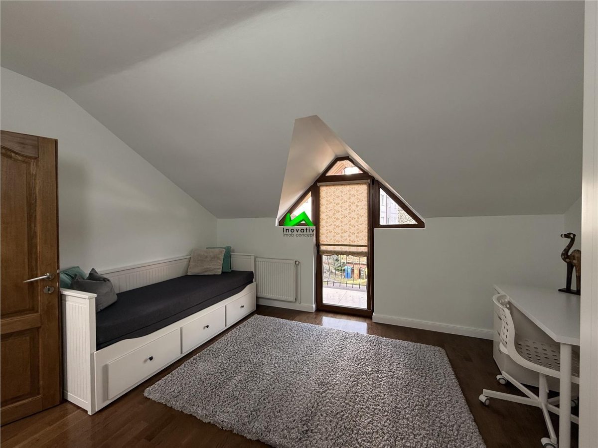 Casa individuala de inchiriat 3 camere Sibiu Central Rennes - foto 11