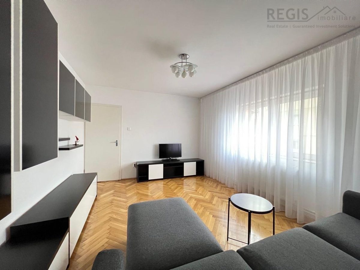 Central 3 Camere Decomandat, Parcare, Bloc Tip Vila - foto 5