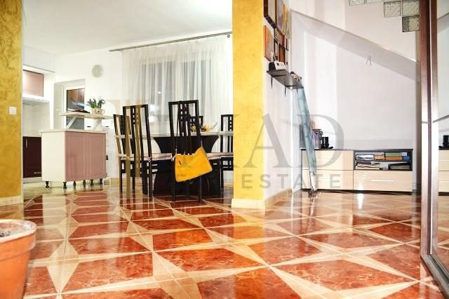 Vanzare Casa, la cheie mobilat/utilat, Branesti - 15 km de Targoviste. - foto 5