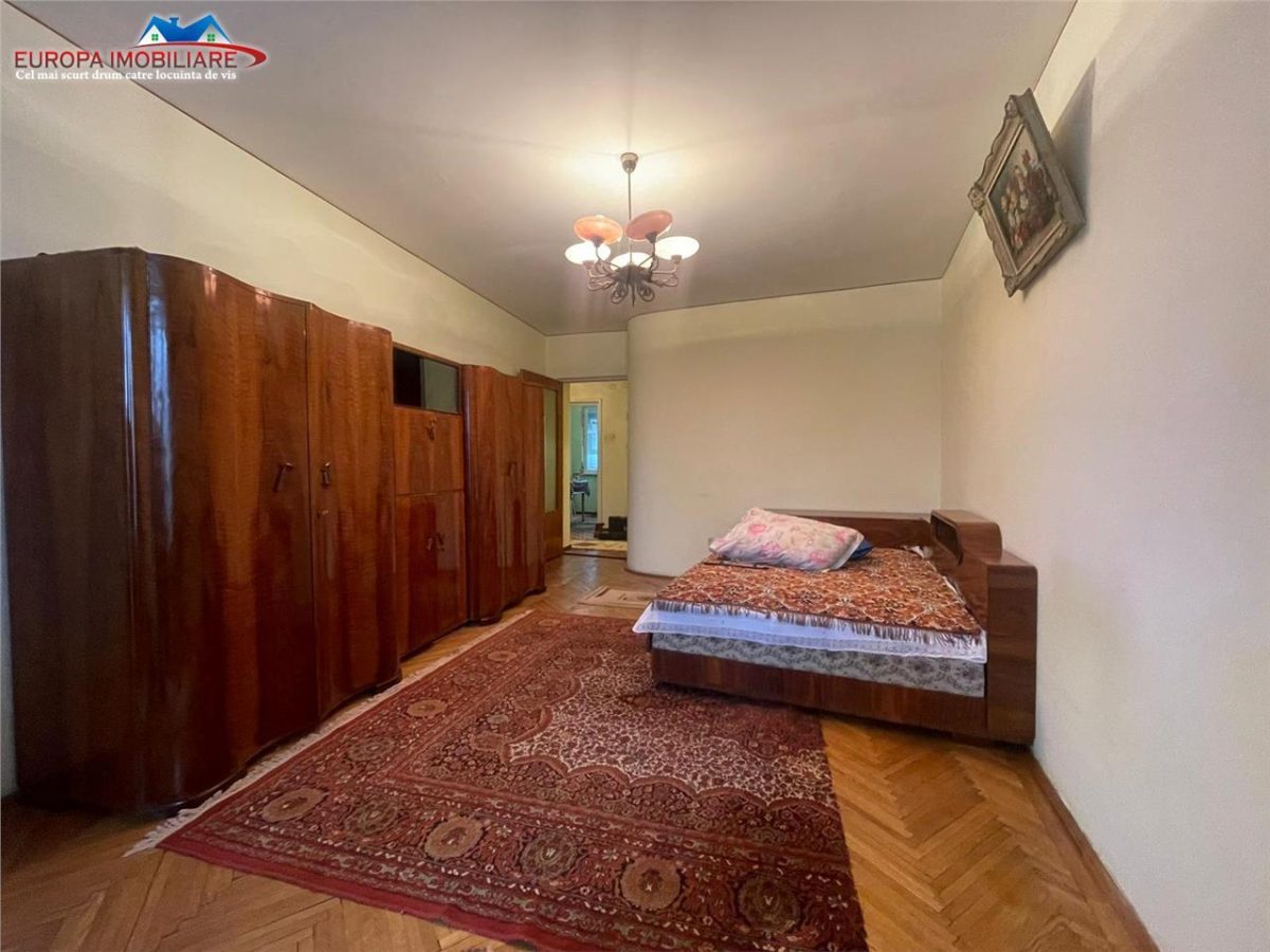Apartament cu 2 camere de vanzare zona ultracentrala- Tulcea - 