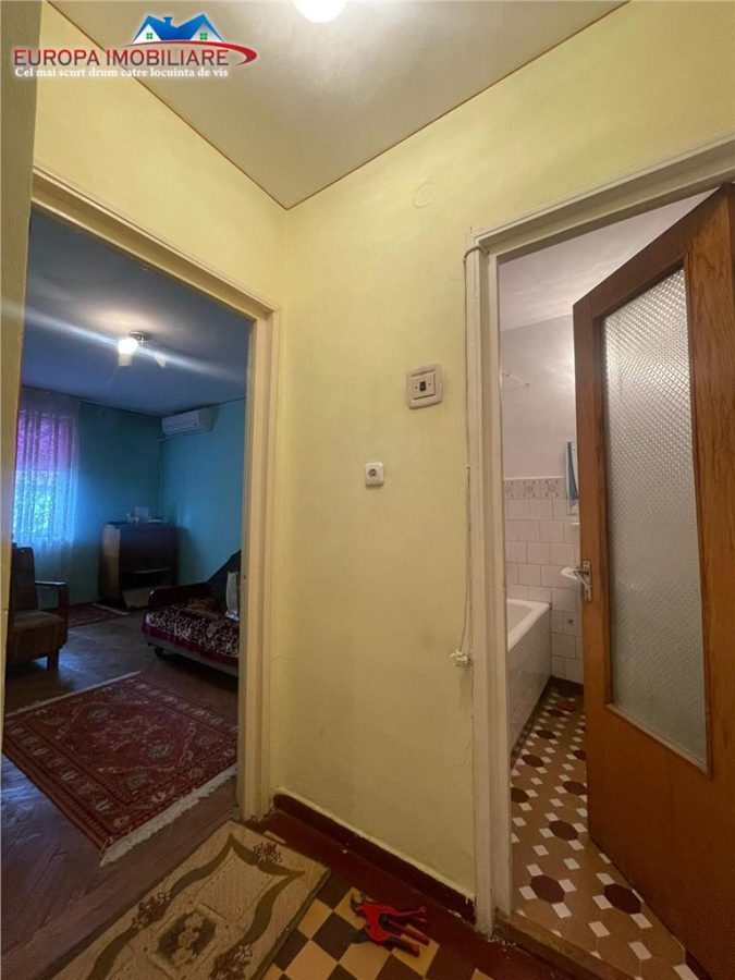 Apartament cu 2 camere de vanzare zona ultracentrala- Tulcea - foto 7