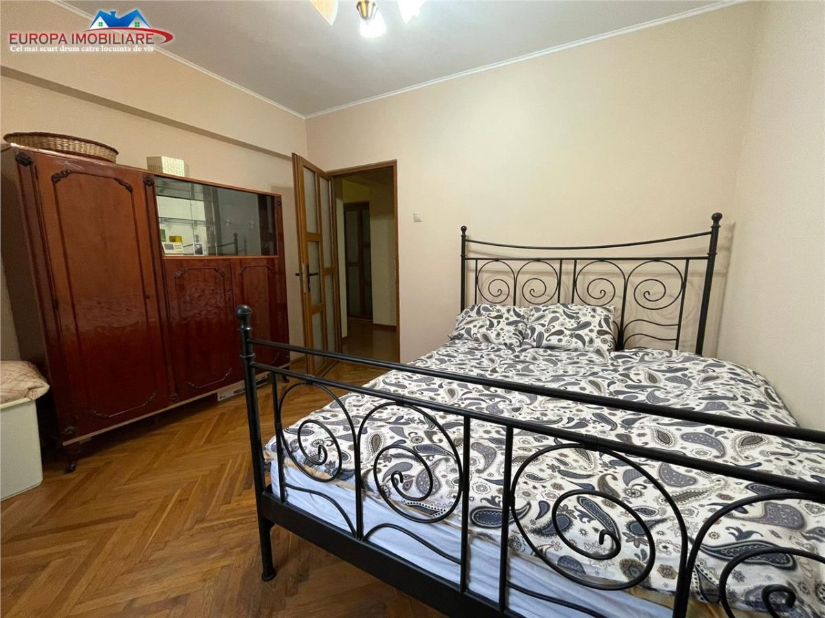 Apartament 3 camere de vanzare zona ultracentrala Tulcea - foto 13
