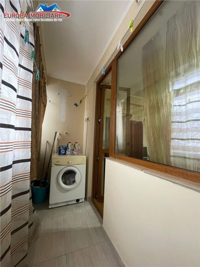 Apartament 3 camere de vanzare zona ultracentrala Tulcea - foto 14