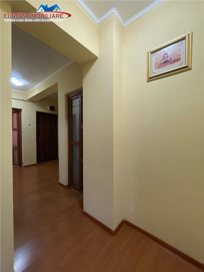 Apartament 3 camere de vanzare zona ultracentrala Tulcea - foto 15