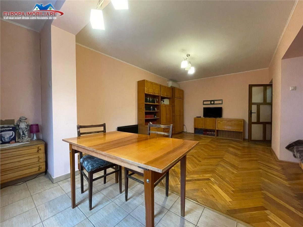 Apartament 3 camere de vanzare zona ultracentrala Tulcea - foto 3