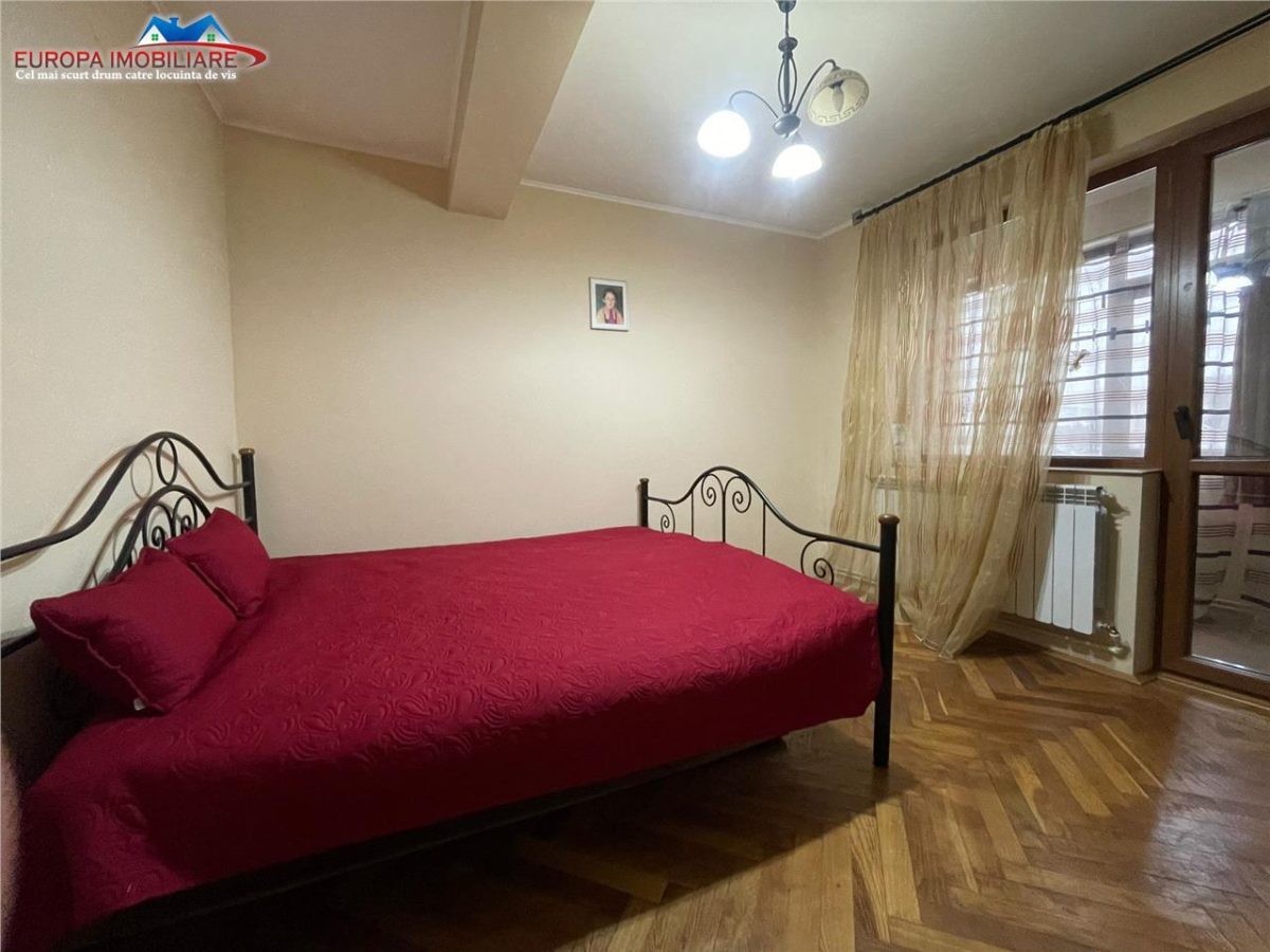 Apartament 3 camere de vanzare zona ultracentrala Tulcea - foto 6