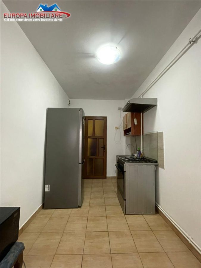 Apartament 3 camere de vanzare zona ultracentrala Tulcea - foto 7
