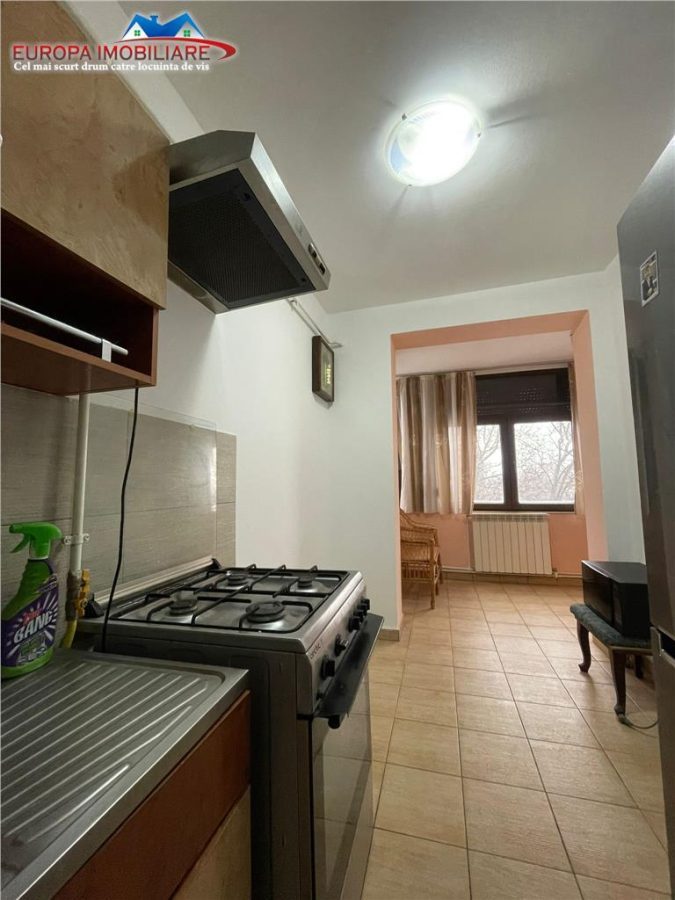 Apartament 3 camere de vanzare zona ultracentrala Tulcea - foto 9