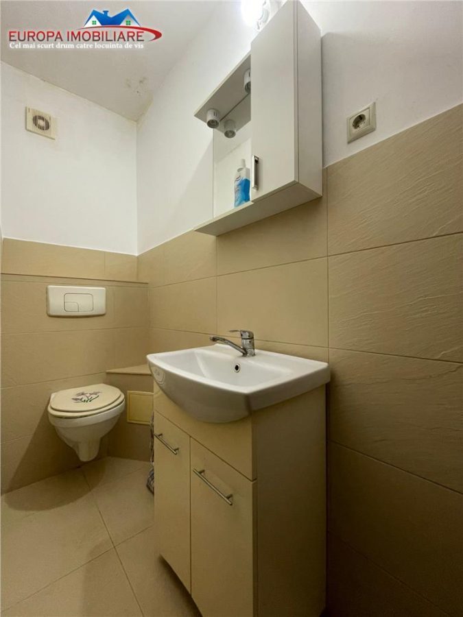 Apartament 3 camere de vanzare zona ultracentrala Tulcea - foto 10