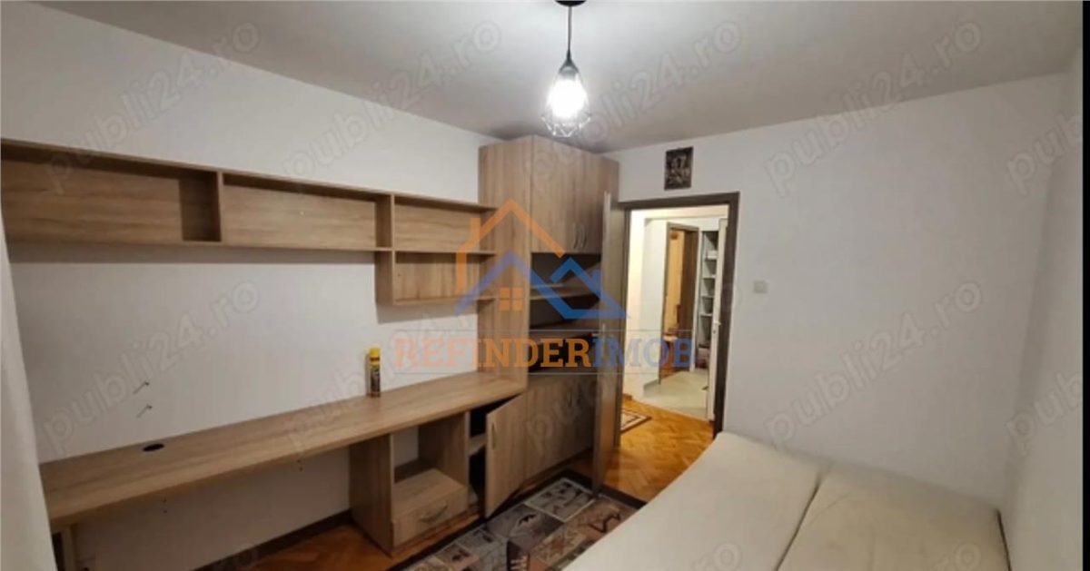 Vanzare apartament 3 camere, zona Titan - 