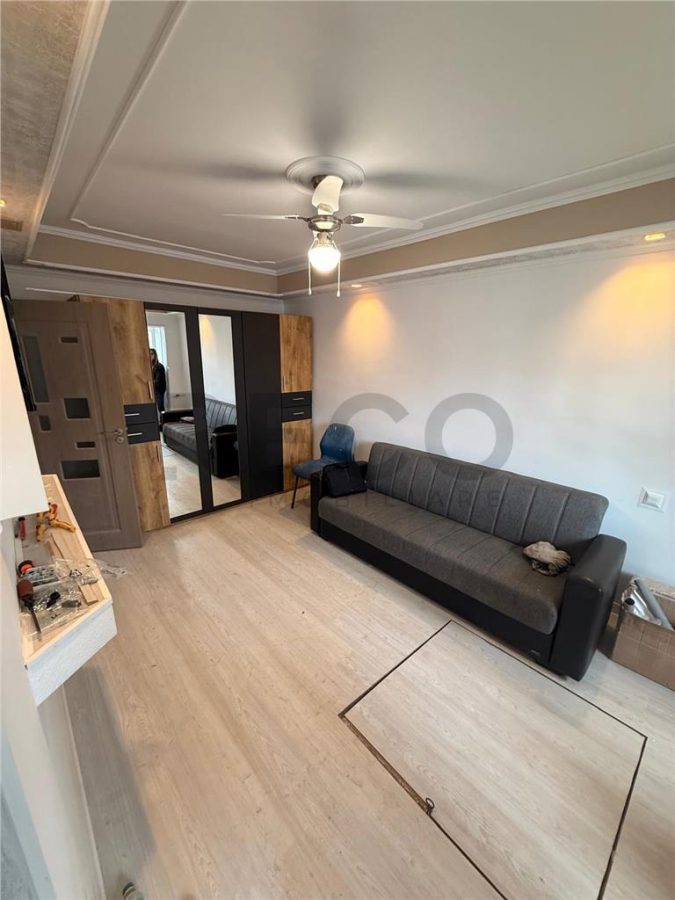 RECO Garsoniera complet renovata, parter, cu spatiu generos de depozitare - 