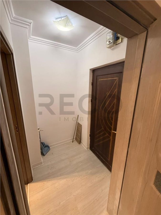RECO Garsoniera complet renovata, parter, cu spatiu generos de depozitare - foto 3