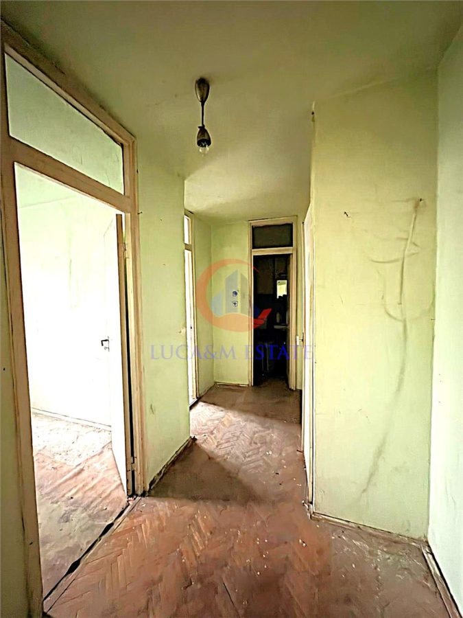 Decomandat, 2 camere, sa il renovezi cum vrei - foto 2